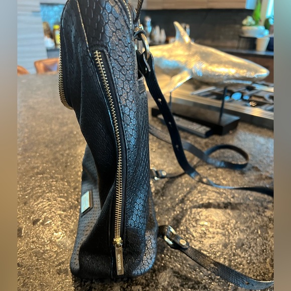 Brahmin Set! 4 pieces, backpack, tote, cross body & wallet! - Picture 4 of 13